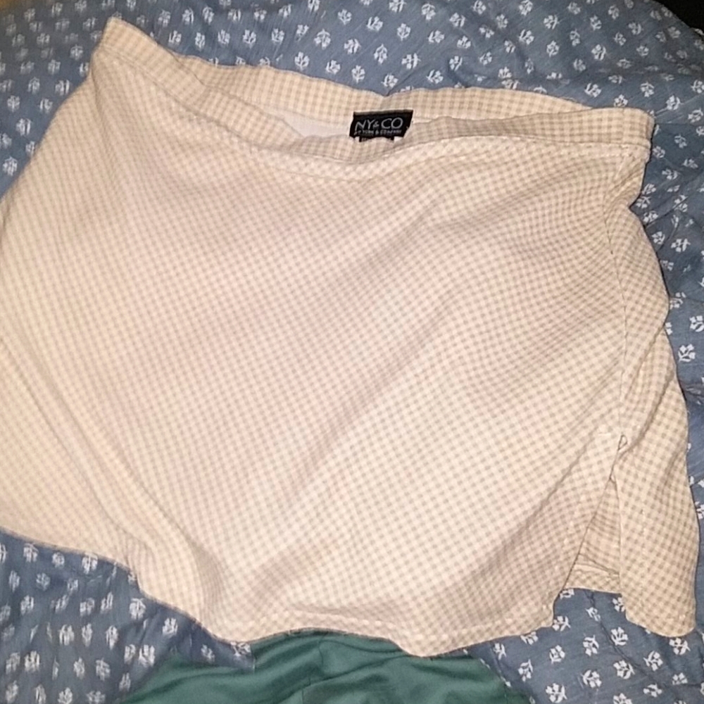 NY & CO yellow gingham skort